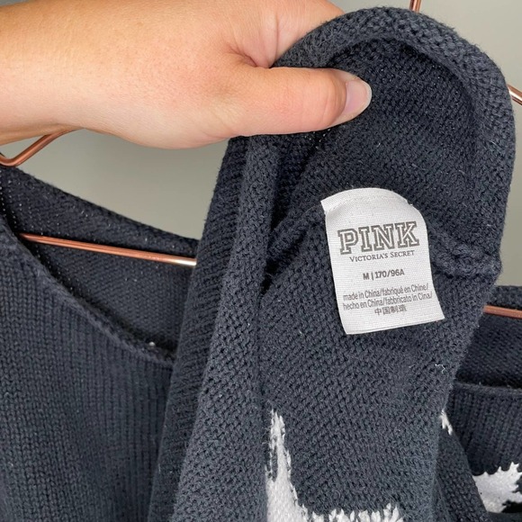 Pink Victoria Secret Cropped Off-The-Shoulder Sweater Black Star Print Medium - Picture 8 of 9